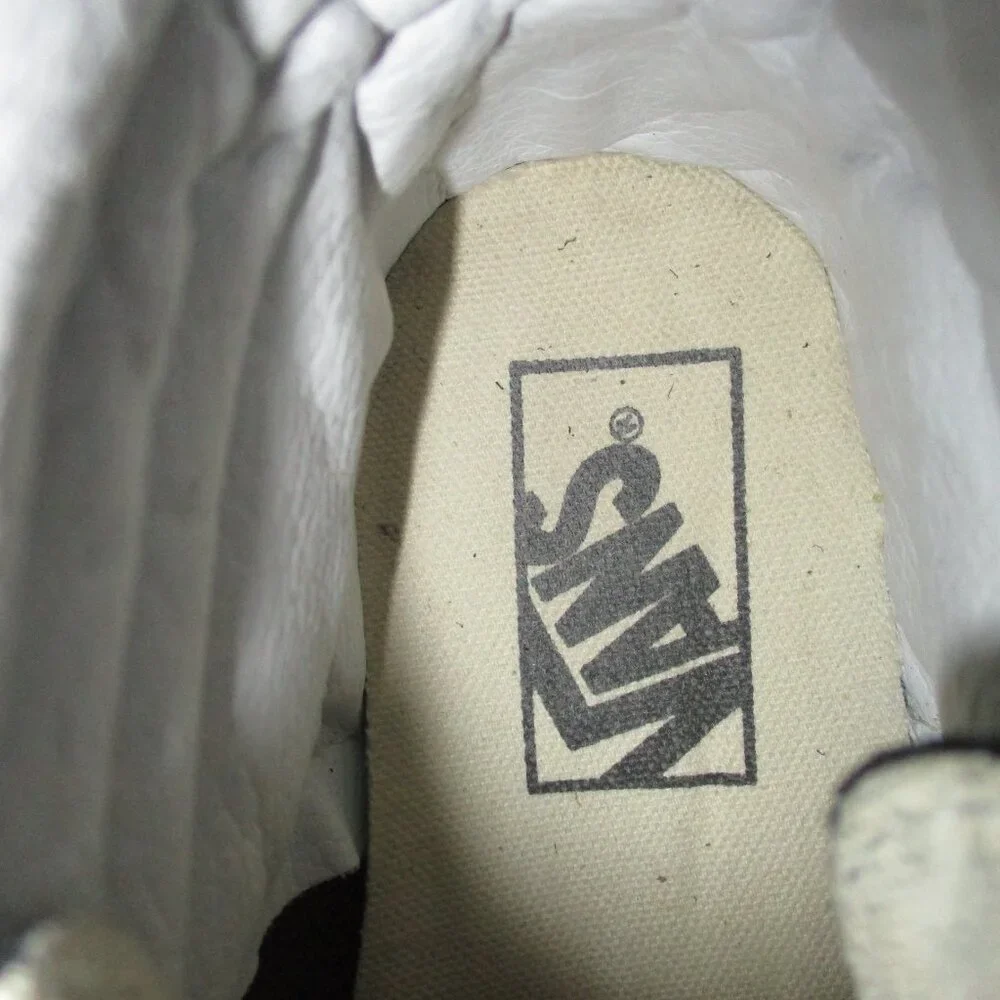 Vans Off the Wall High-Top Sneakers - Picture 12 of 16